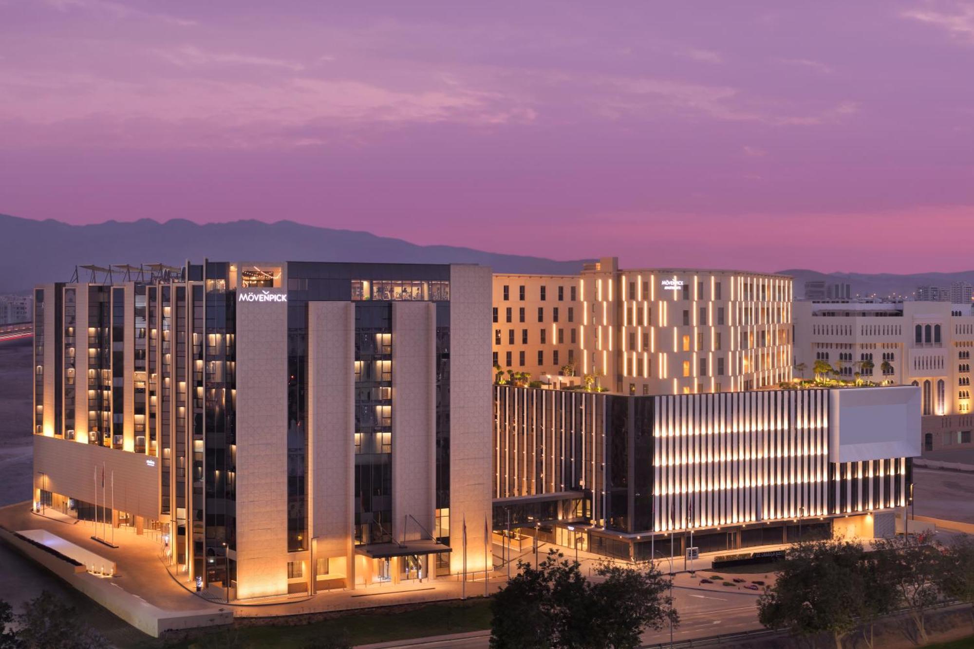 Moevenpick Hotel & Apartments Ghala Mascate Exterior foto The new campus of the University of Patras